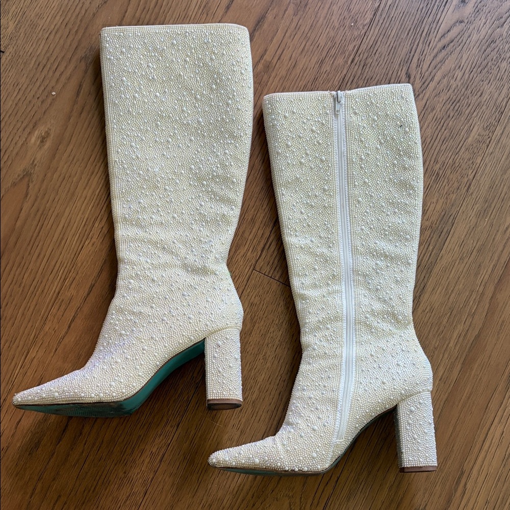 Chic Cream Heeled Boots